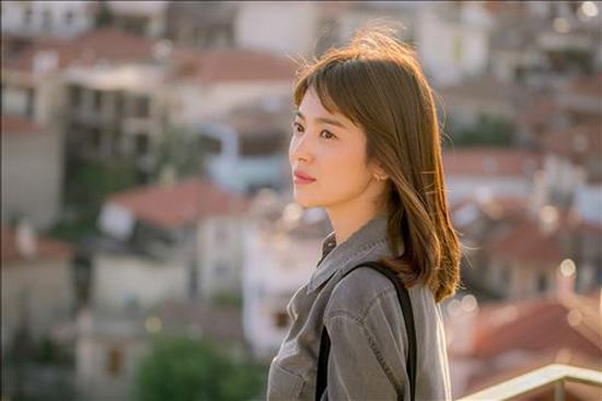 Làm sao để "trẻ mãi không già" như nữ thần Song Hye Kyo