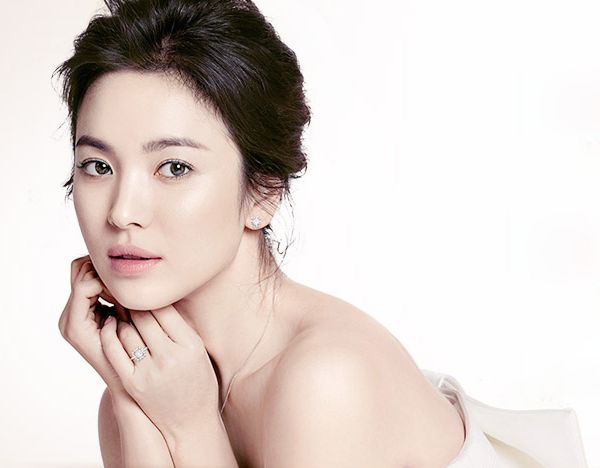 Làm sao để "trẻ mãi không già" như nữ thần Song Hye Kyo