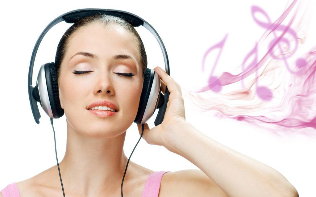 girl-listening-music-6945165